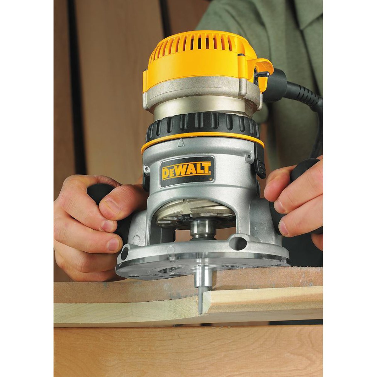 Router 13/4 hp 750w dw616 dewalt Sears