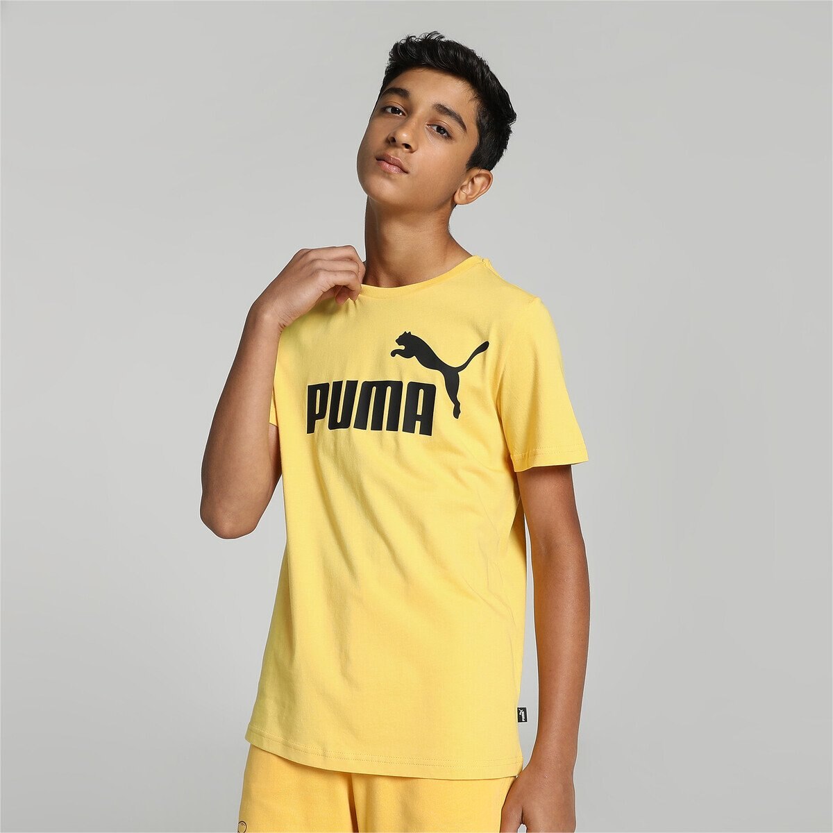 Camiseta Puma logotipo amplificado en color blanco ✓ moda urbana