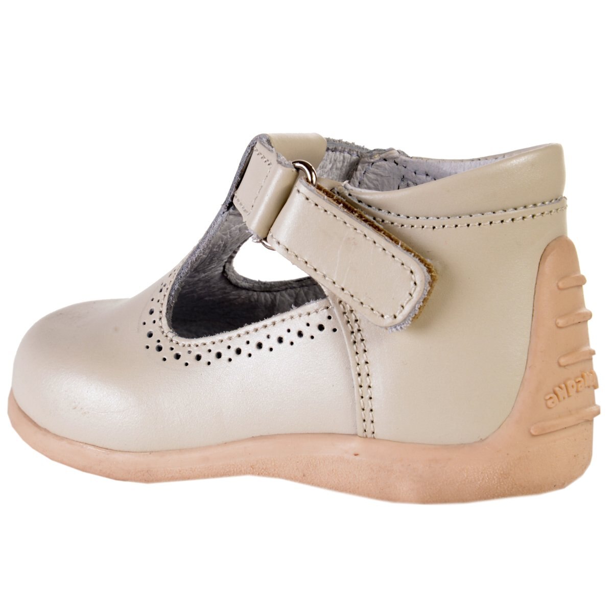 Zapato Traba T Perforado 12-15 Mod. 4040 D3 para Niña
