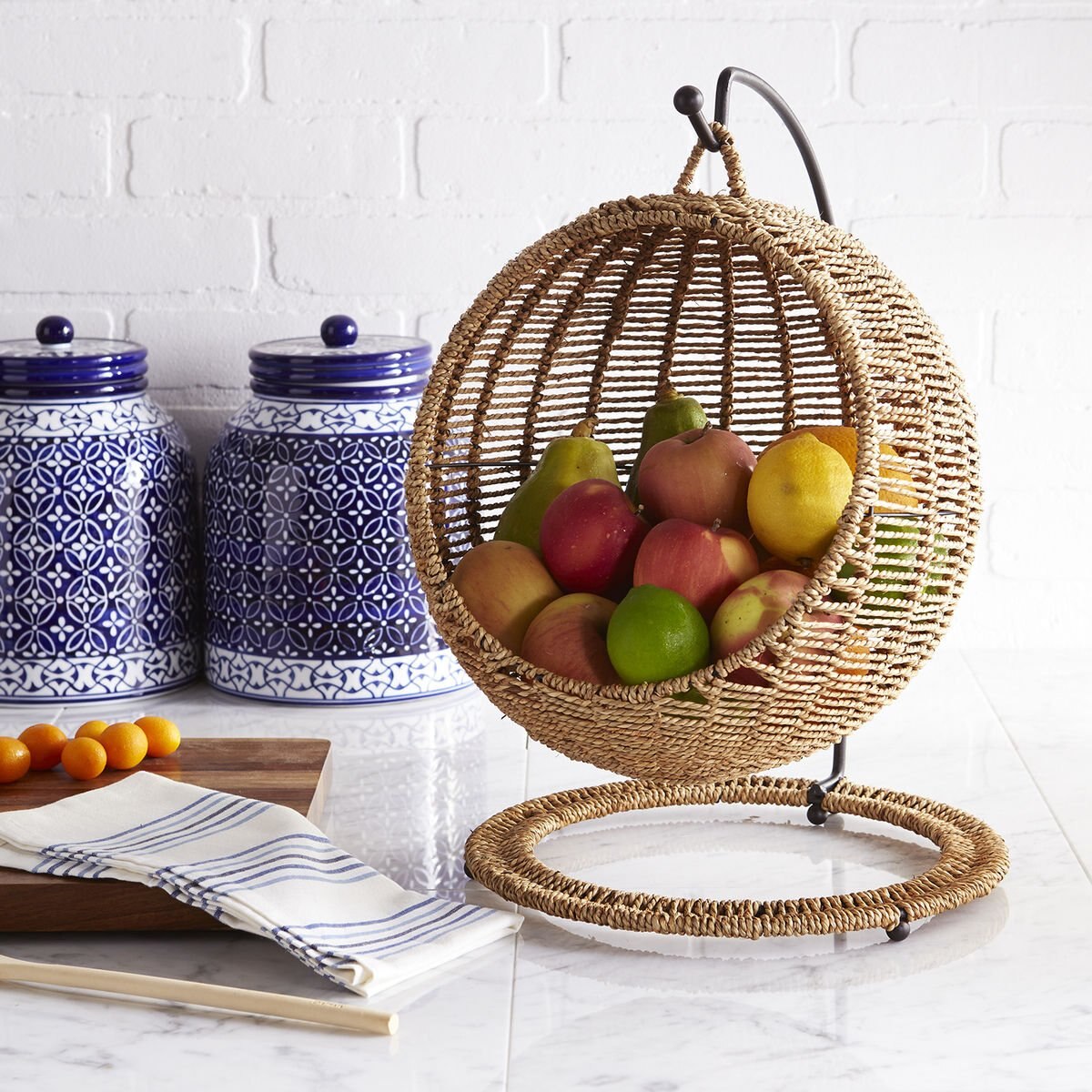 Canasta Fruitasan Pier 1 Imports