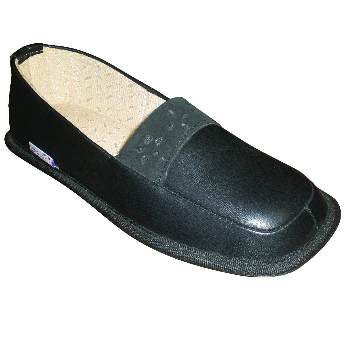Pantunfla Mocasin con Aplicación en Solapa Stahl