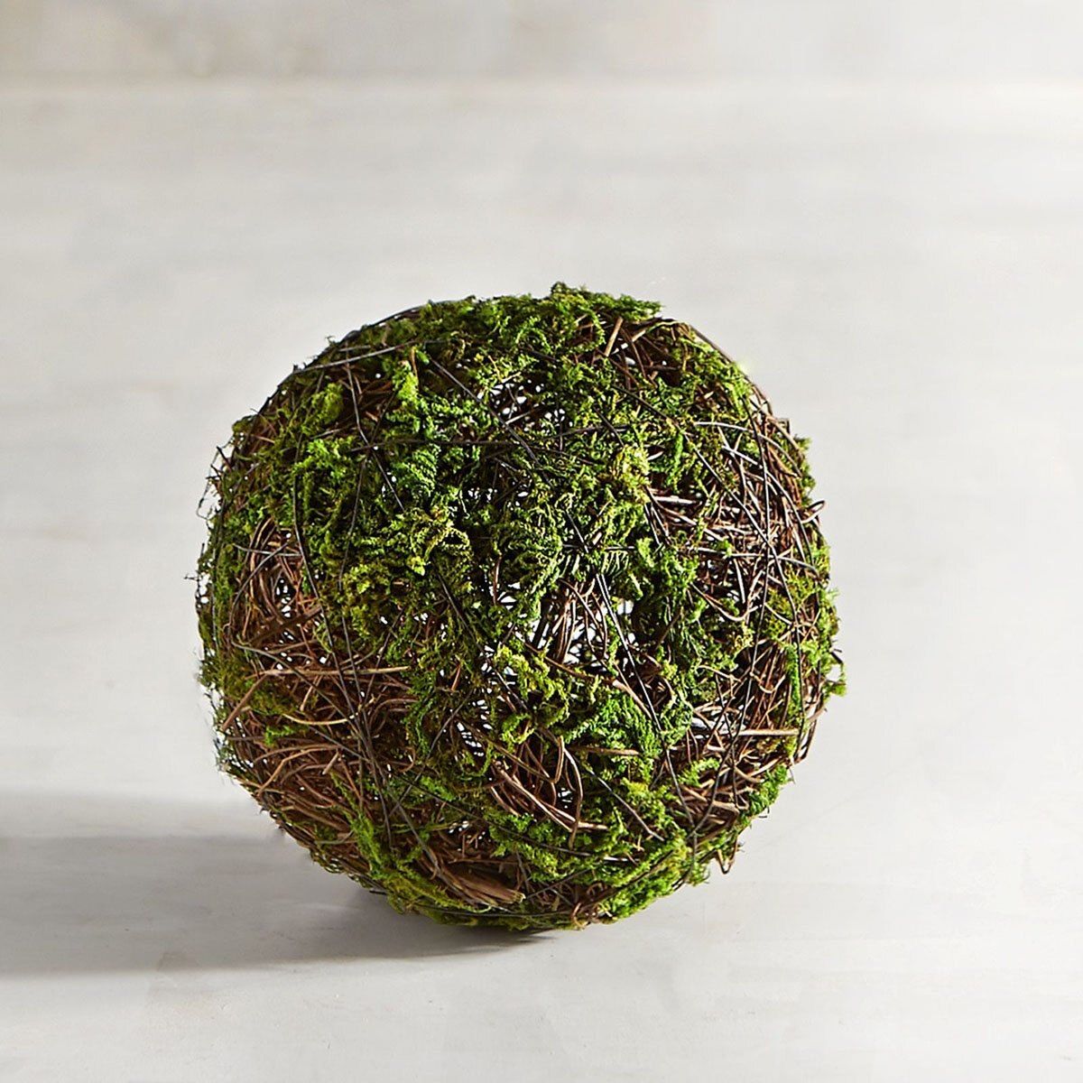 Esfera Mossy Pier 1 Imports
