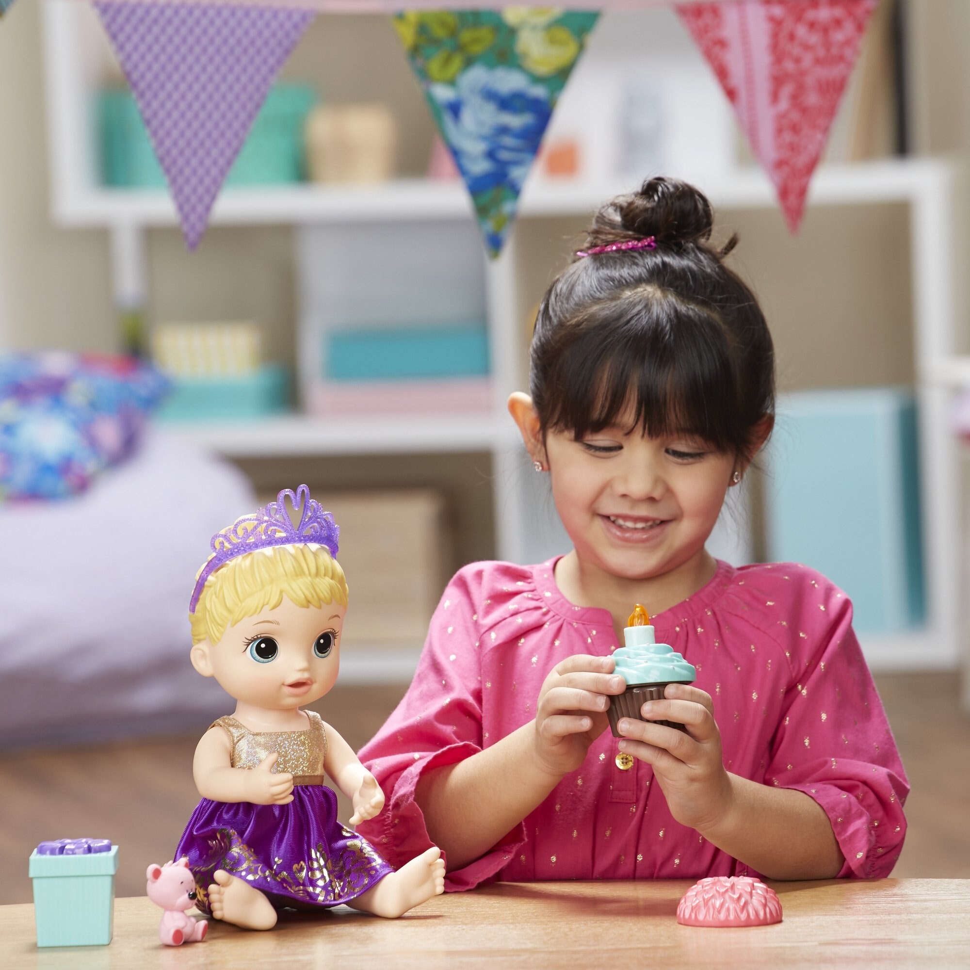 Baby Alive Muñeca Fiesta Sorpresa Hasbro