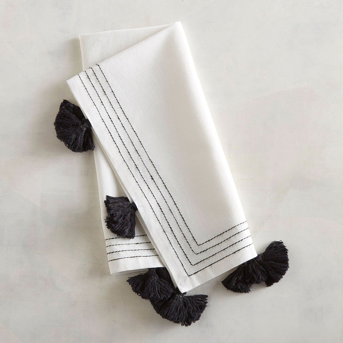 Servilleta Individual Black & White Tassel Pier 1 Imports