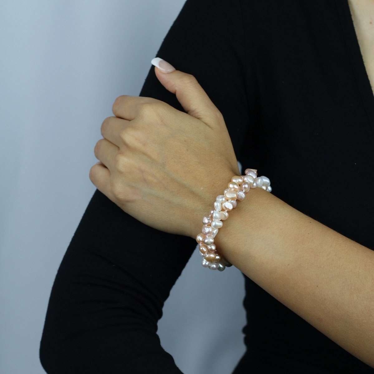 Brazalete con 3 Hilos de Perlas Semiredondas Rosa y Salmón Sidney
