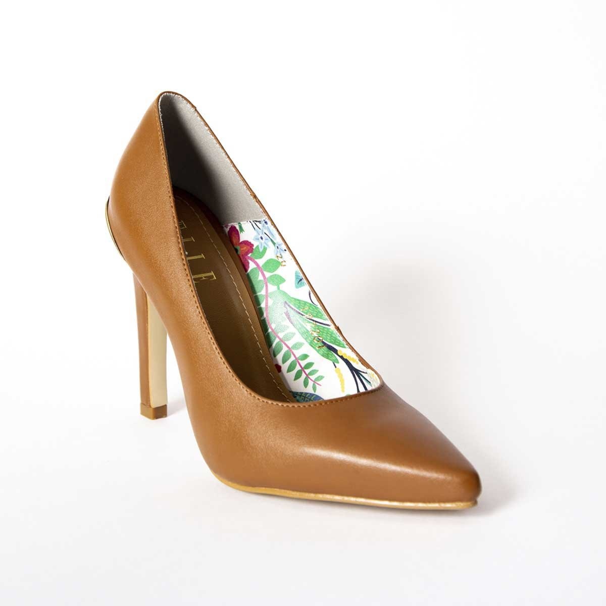 Zapatilla Café Puntal con Placa en Tacón Elle