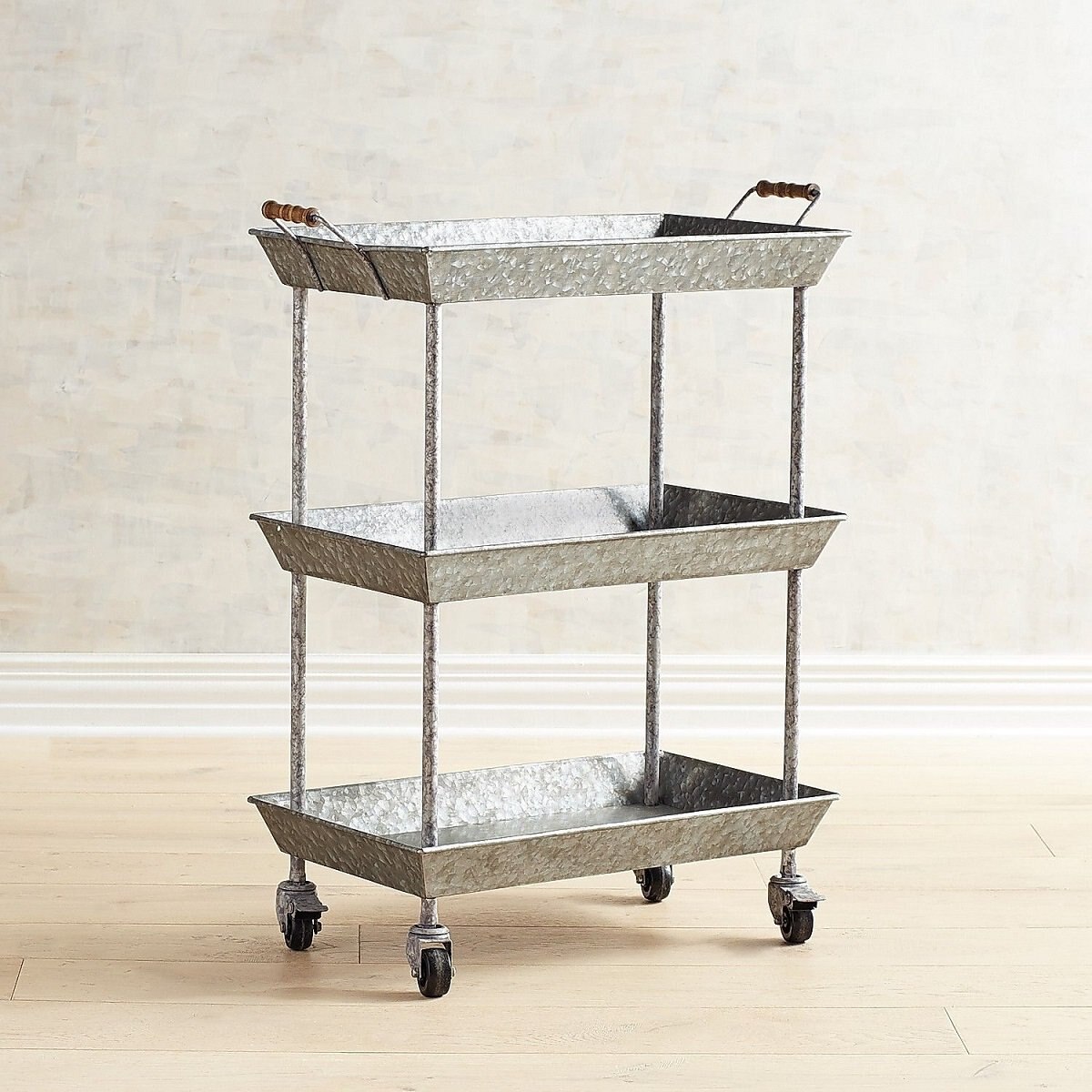 Carrito de Bar Fritz Galvanized 3 Niveles Pier 1 Imports