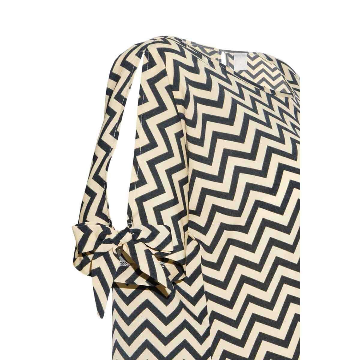 Blusa para Dama con Amarre Perlas Nine To Go