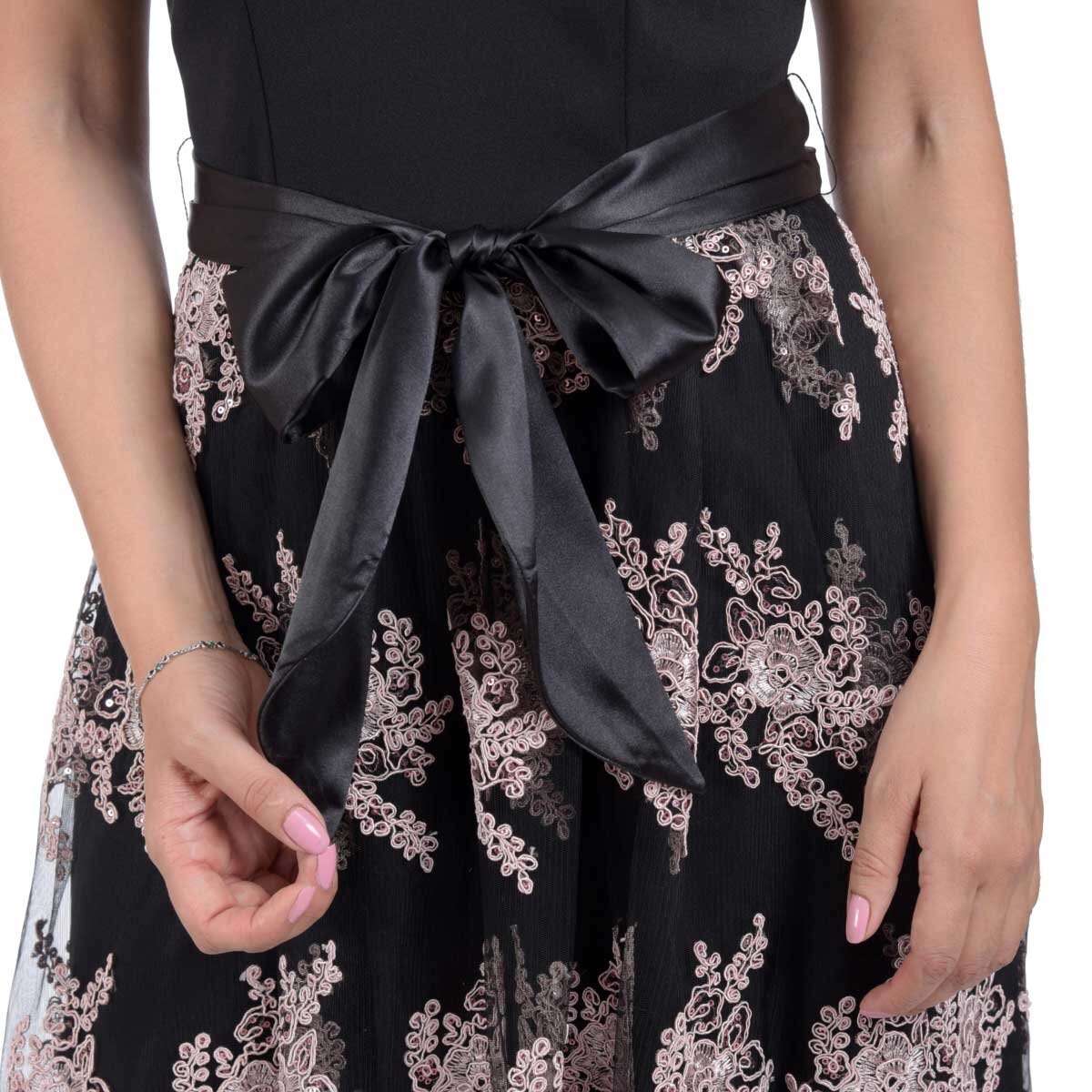 Vestido de Fiesta off Shoulder con Falda Bordada Nikki Italy