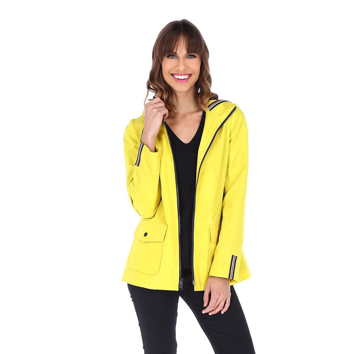 Gabardina con Cinta de Adorno en Capucha Shyla