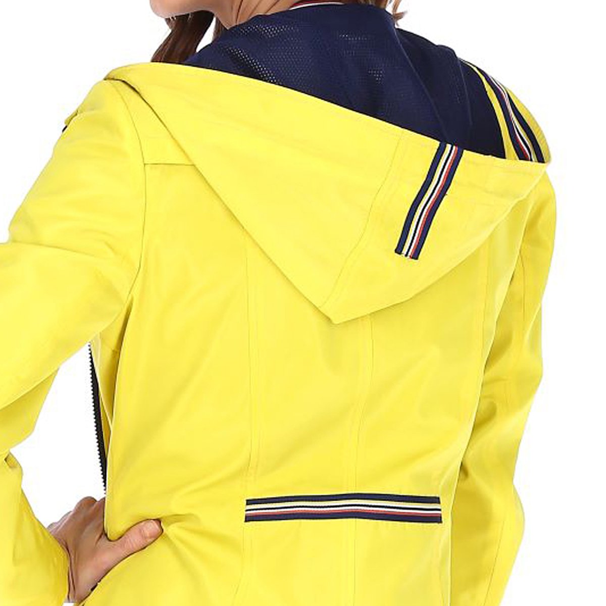 Gabardina con Cinta de Adorno en Capucha Shyla