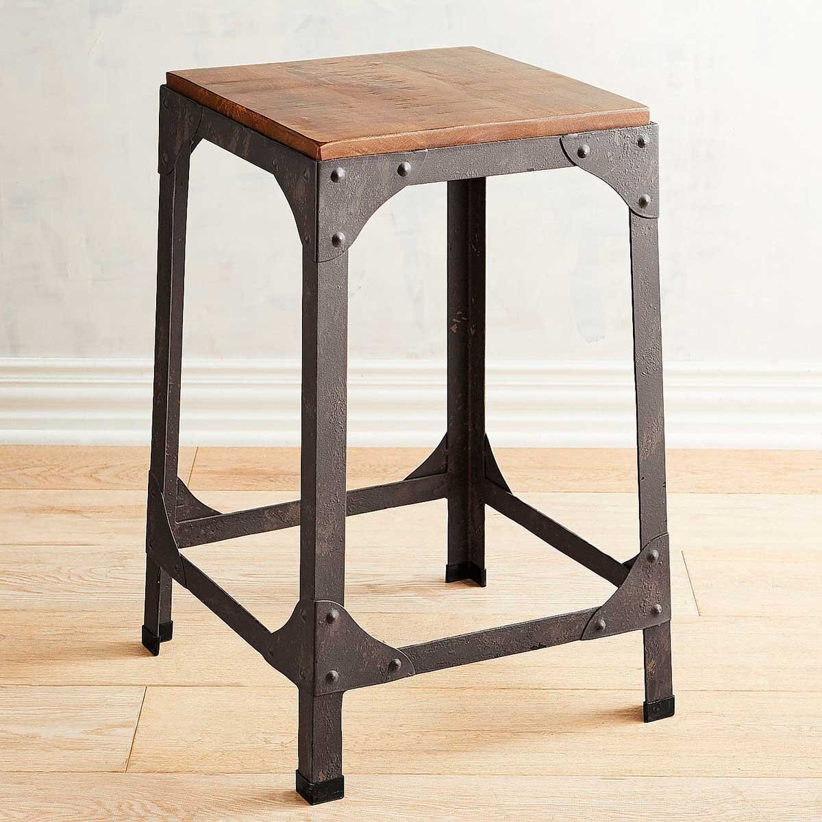 Banco para Barra Max Distressed Pier 1 Imports