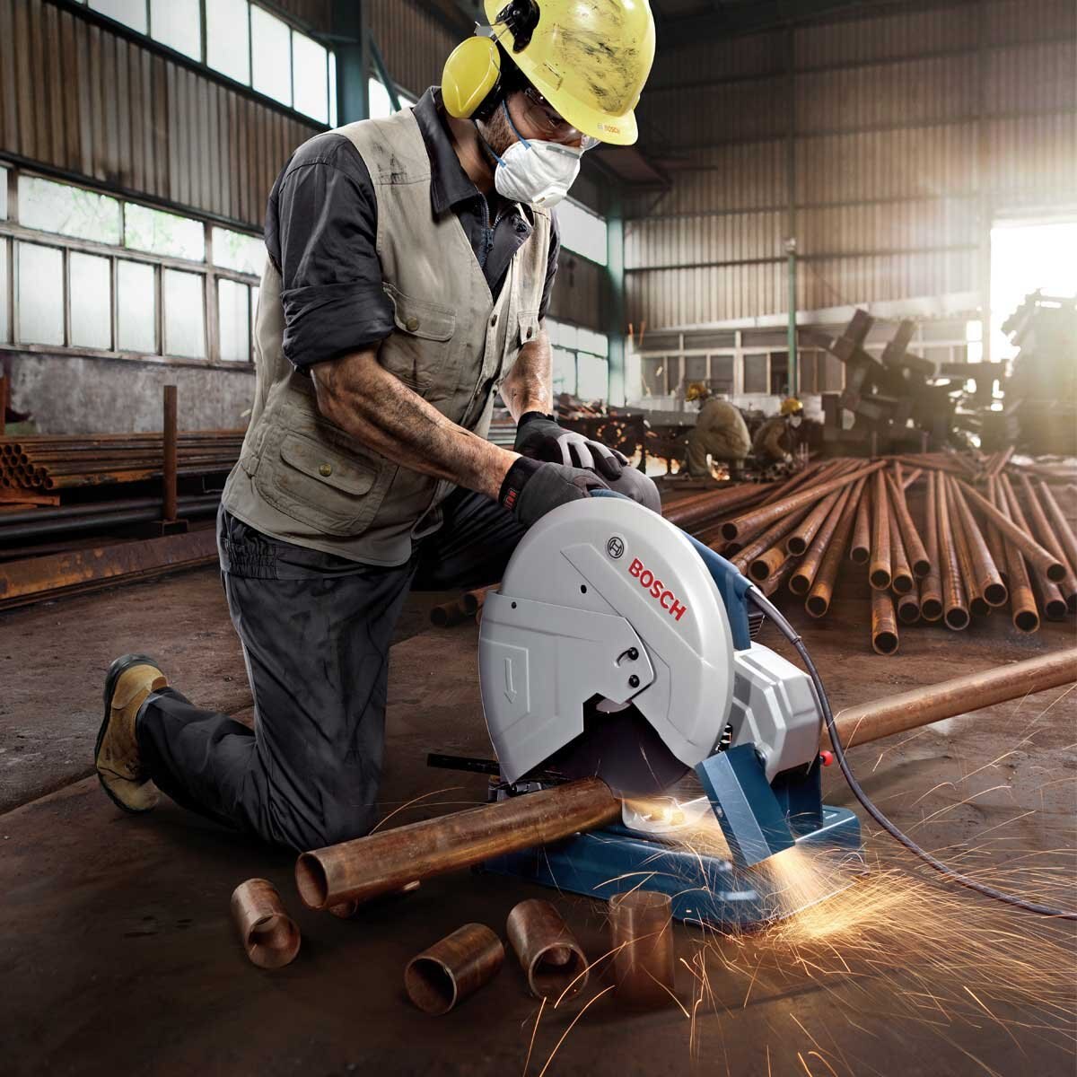 Cortadora de Metales (2400 W) Bosch