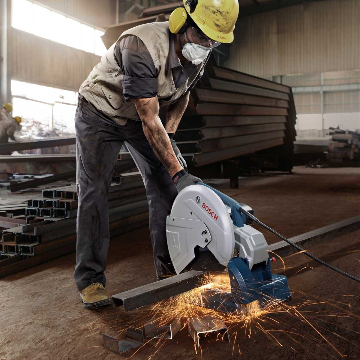 Cortadora de Metales (2400 W) Bosch