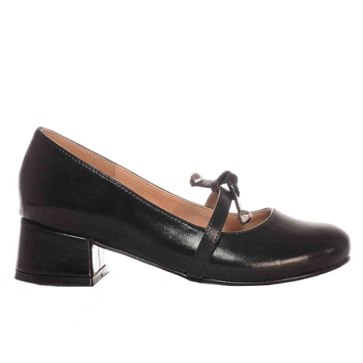 Zapatilla Cabra Tira Nudo Negro Cristeen