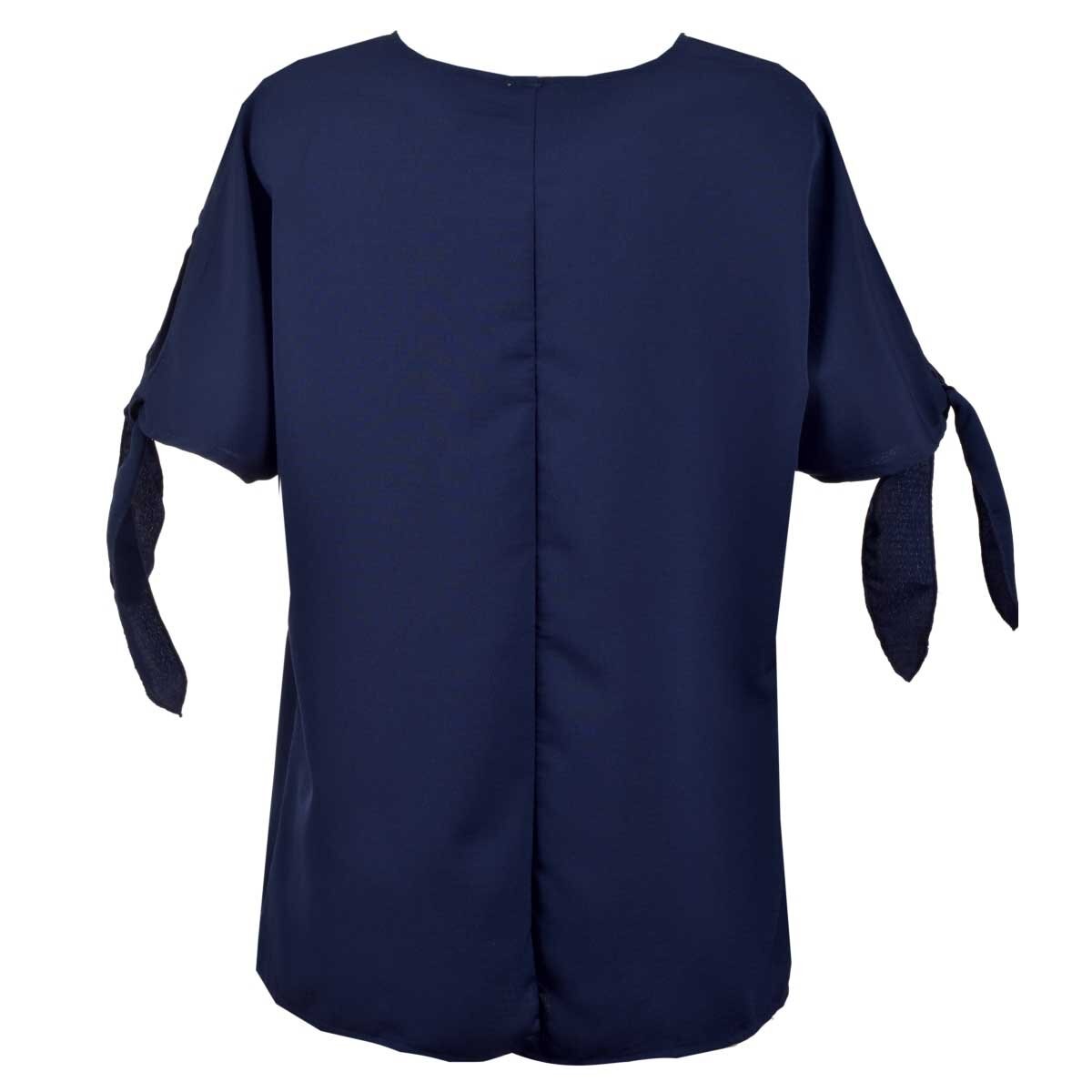 Blusa para Dama Manga Corta con Aplicación al Frente Nine To Go