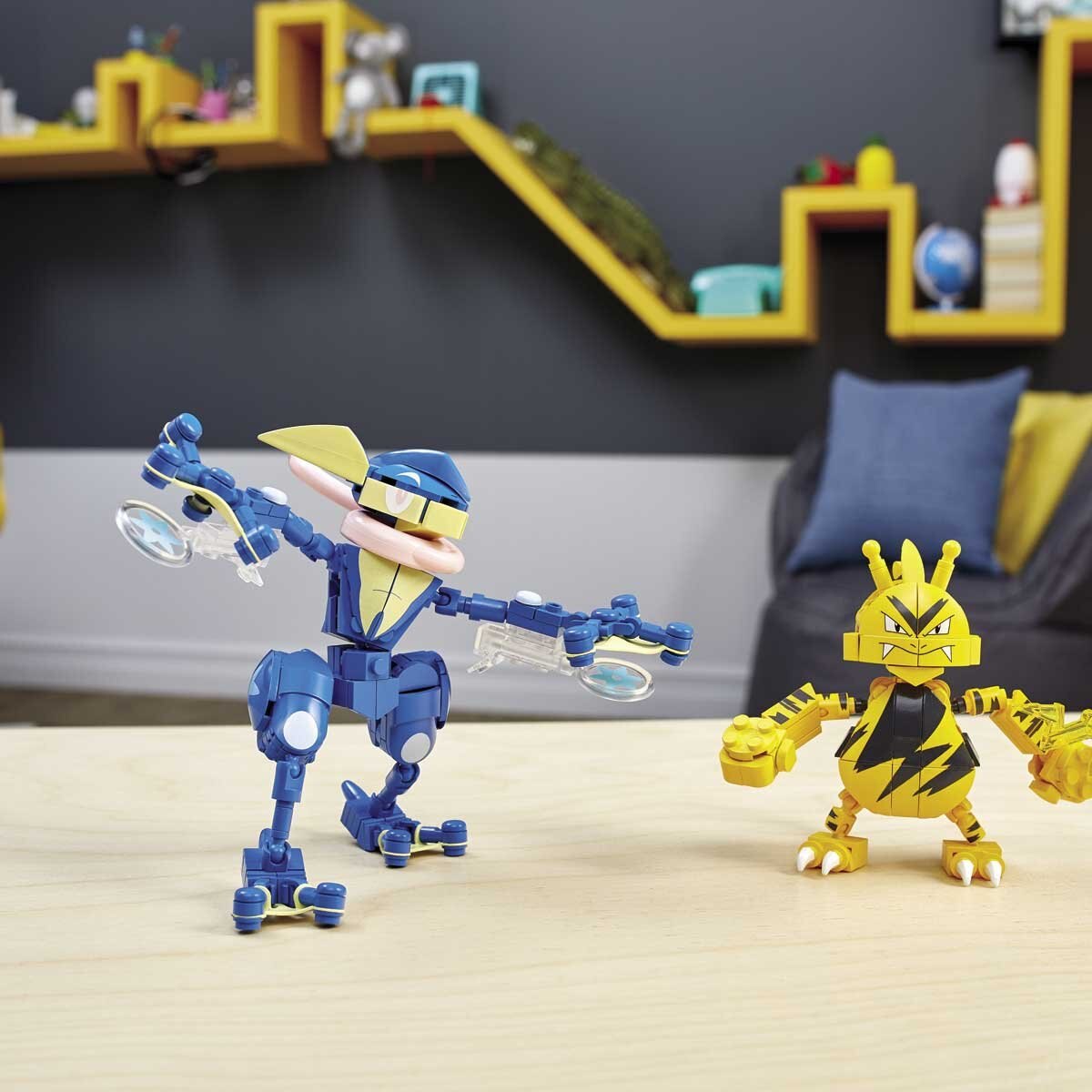 Mcx Pokémon Greninia Vs Electabuzz Mattel