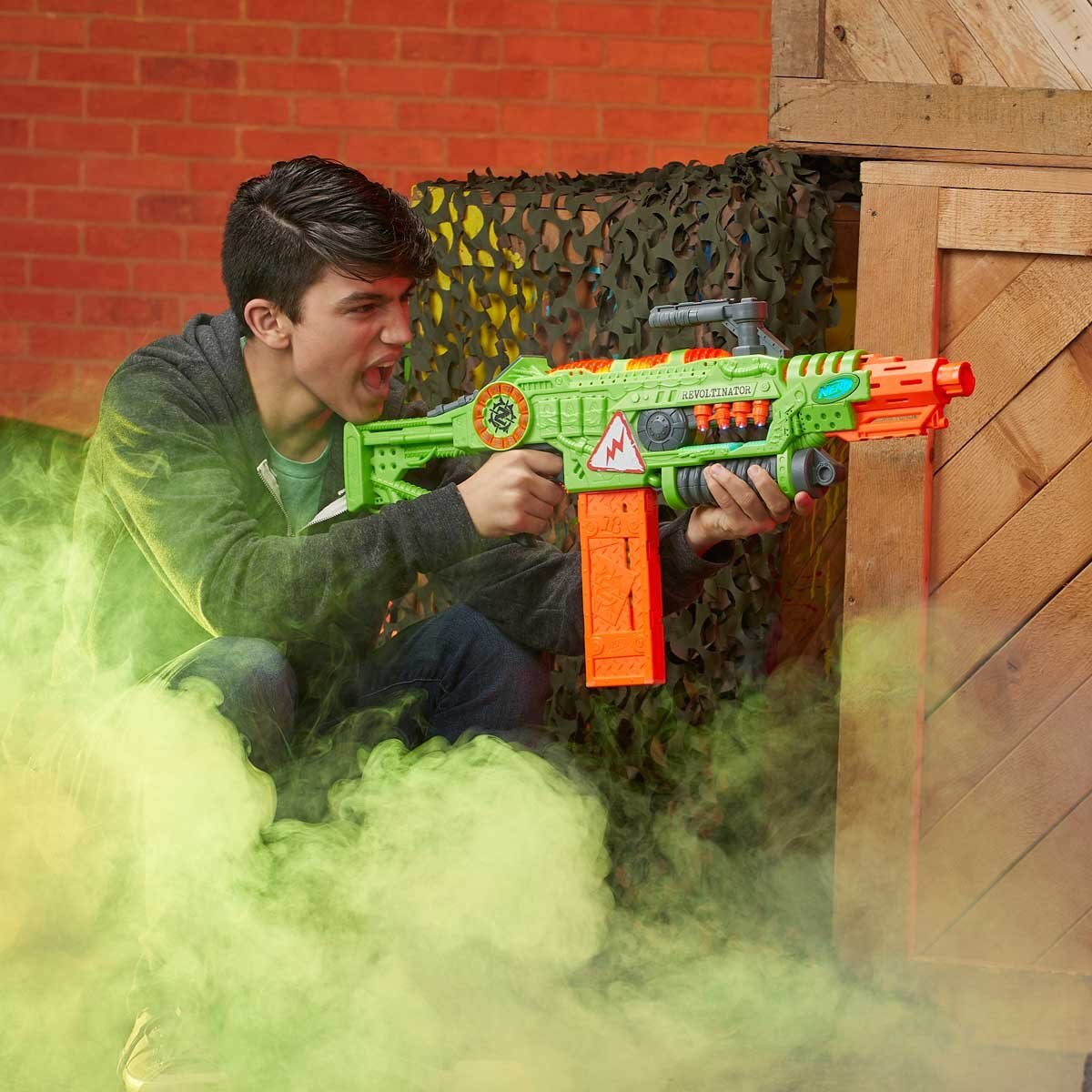 Lanzador de Juguete Revoltinator Nerf Zombie Strike con Luces Hasbro