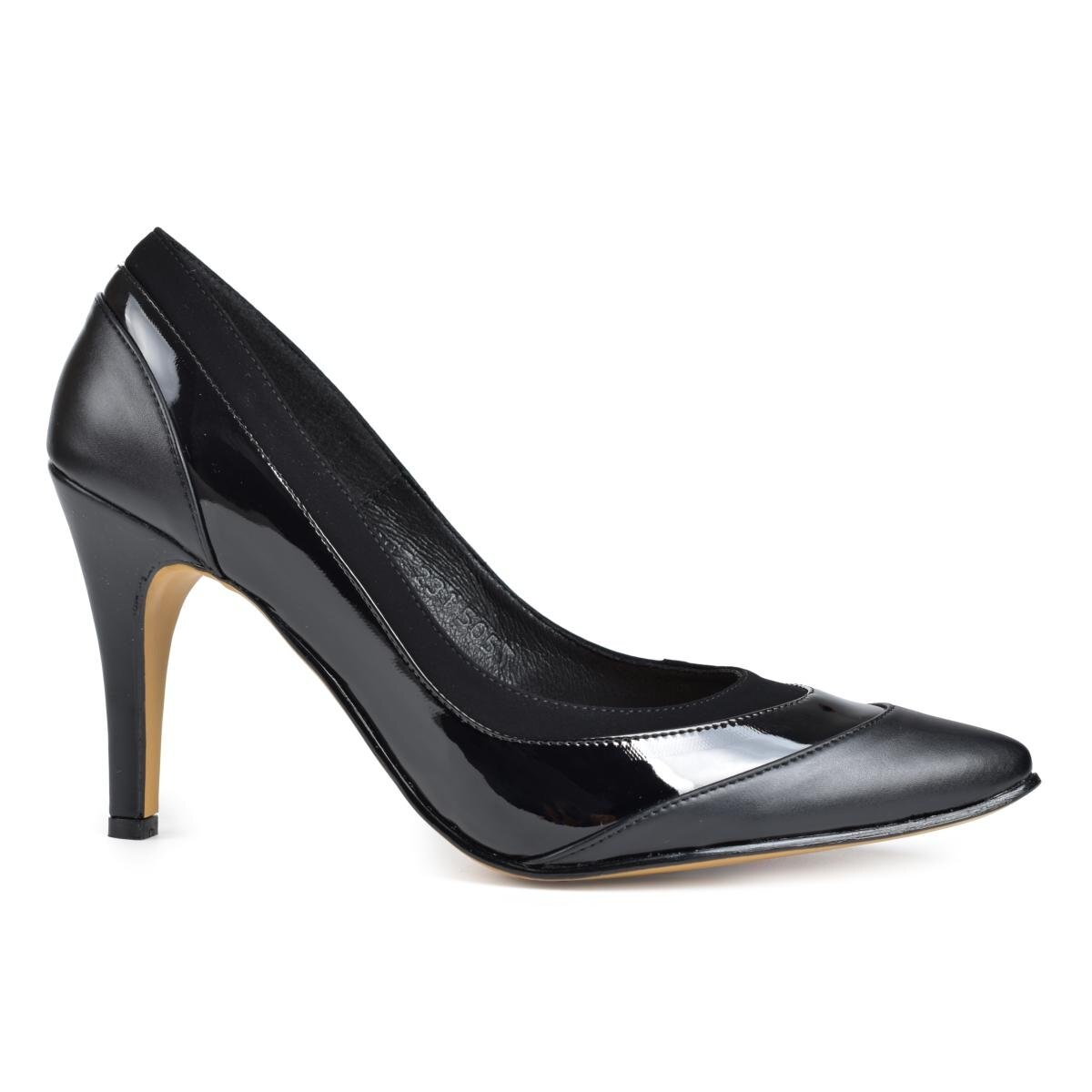 Zapatilla Puntal Apiezada Color Negro C2C