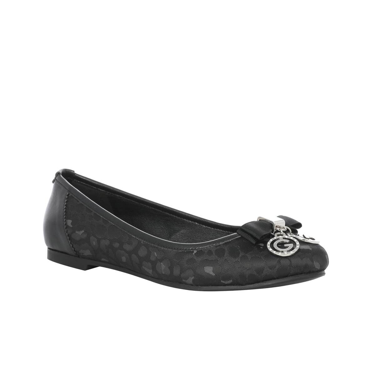 Balerina con Aplicación al Frente Color Negro G By Guess
