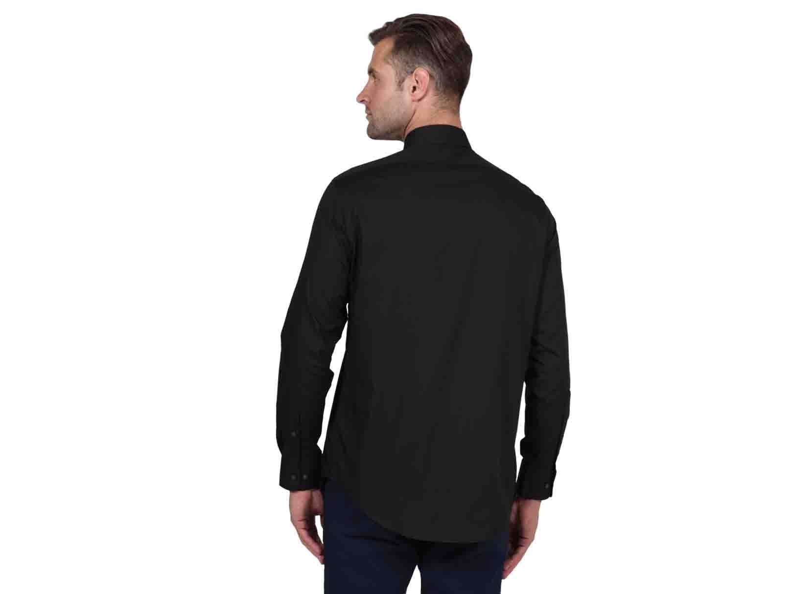 camisa negra lisa