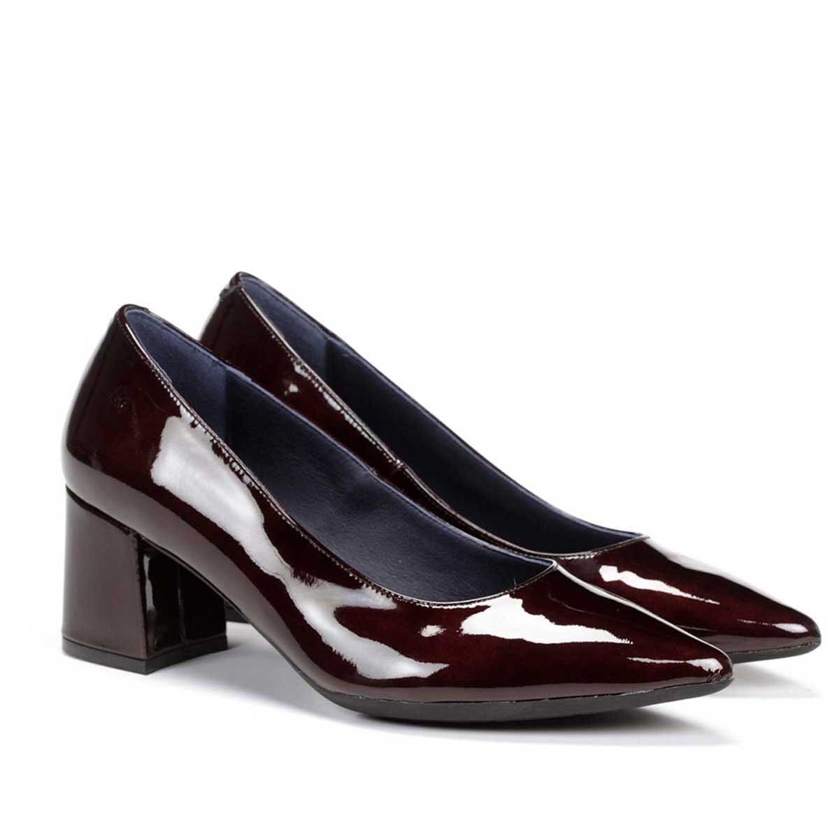 Zapatilla Puntal Vino con Tacón Dorking