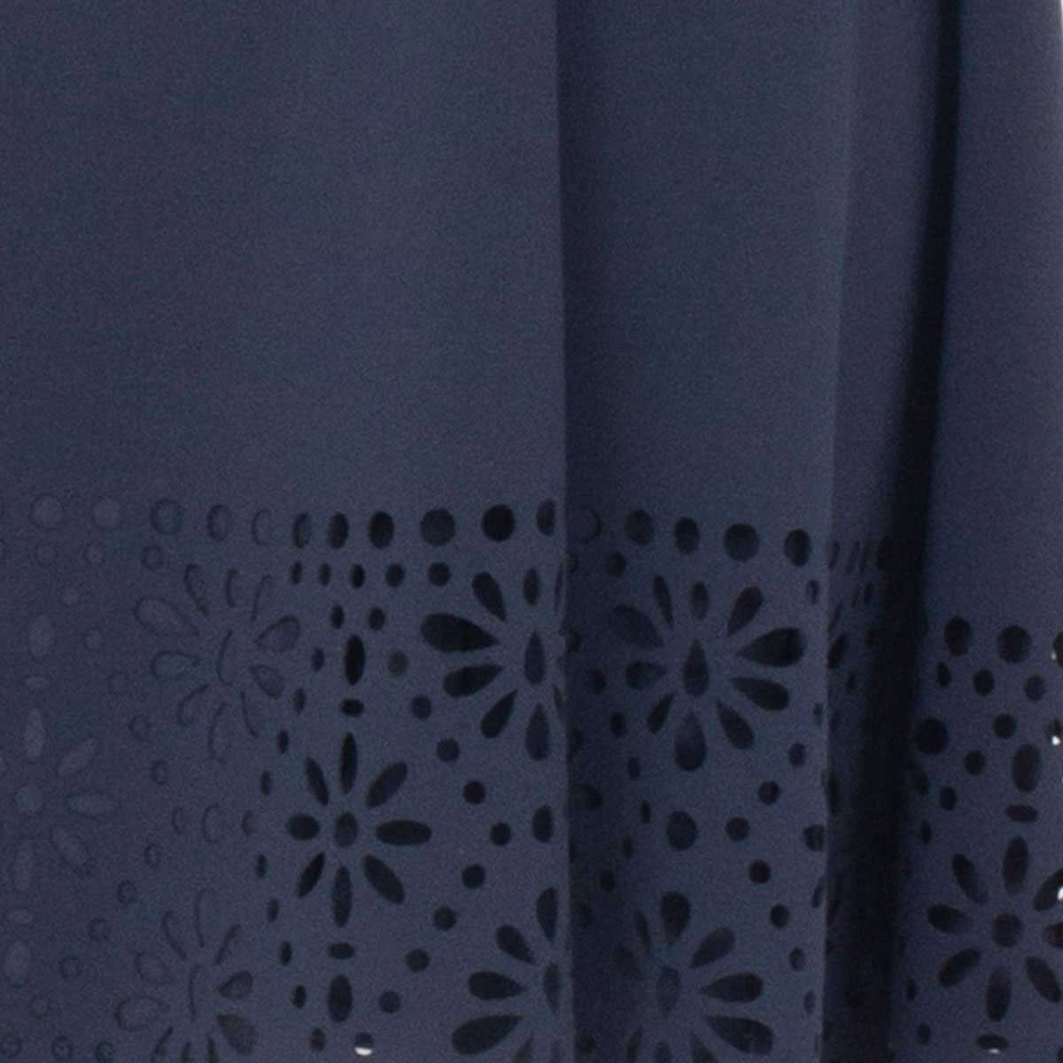 Vestido Escote V Y Calado Del Ruedo Noshe