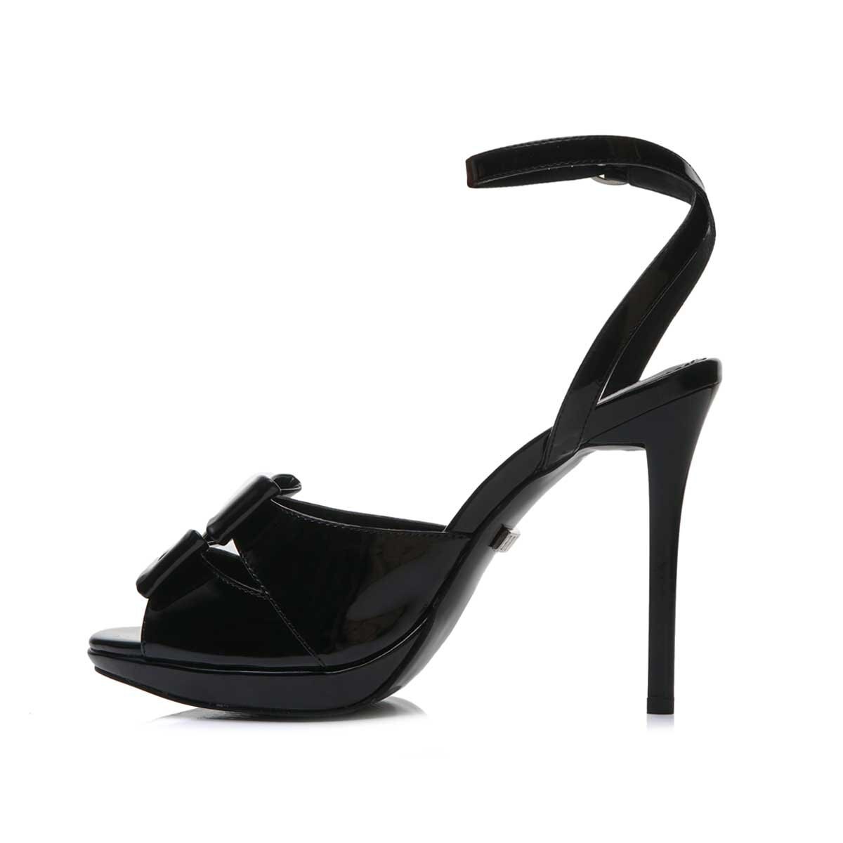 Sandalia con Doble Moño Y Pulsera en Negro, Elle