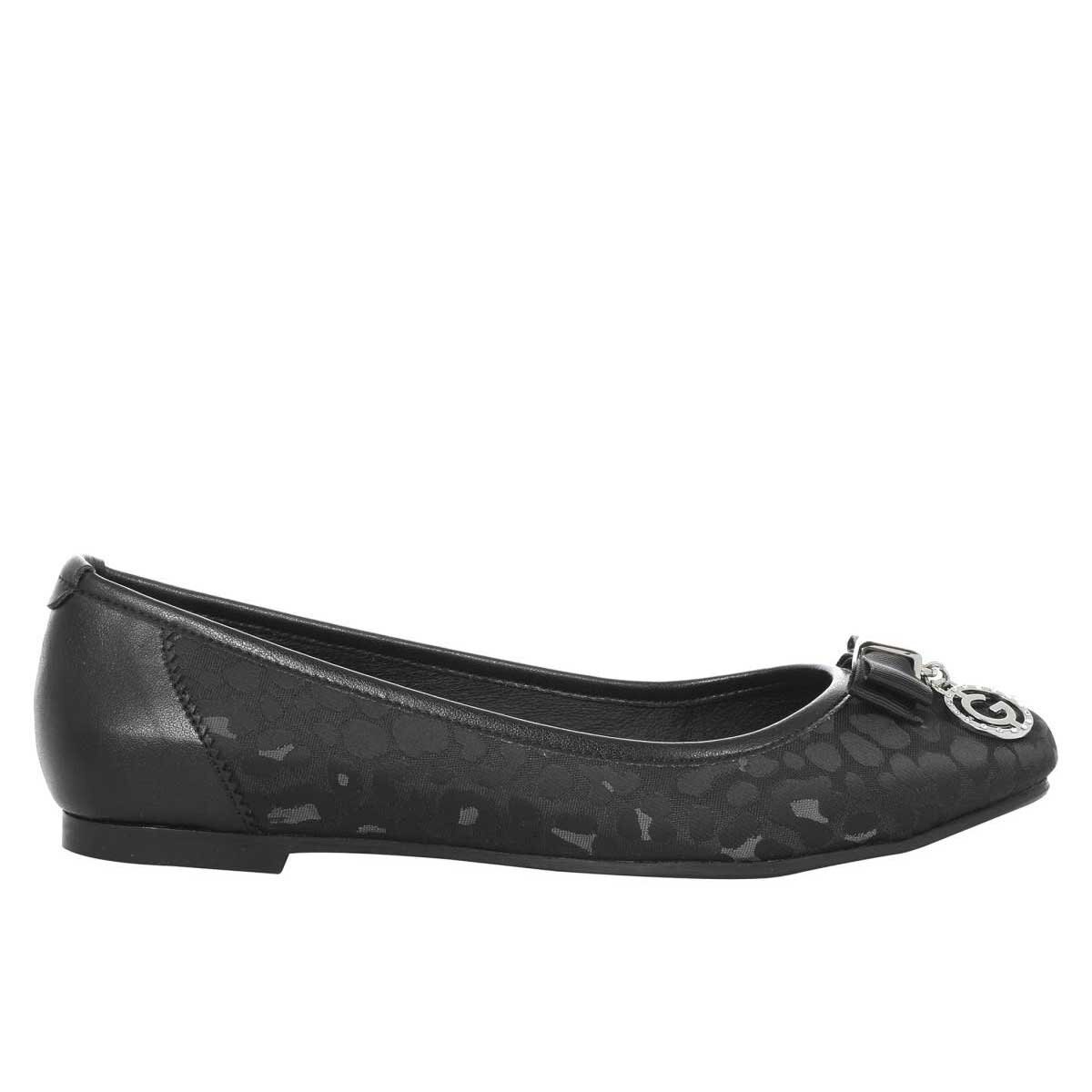 Balerina con Aplicación al Frente Color Negro G By Guess