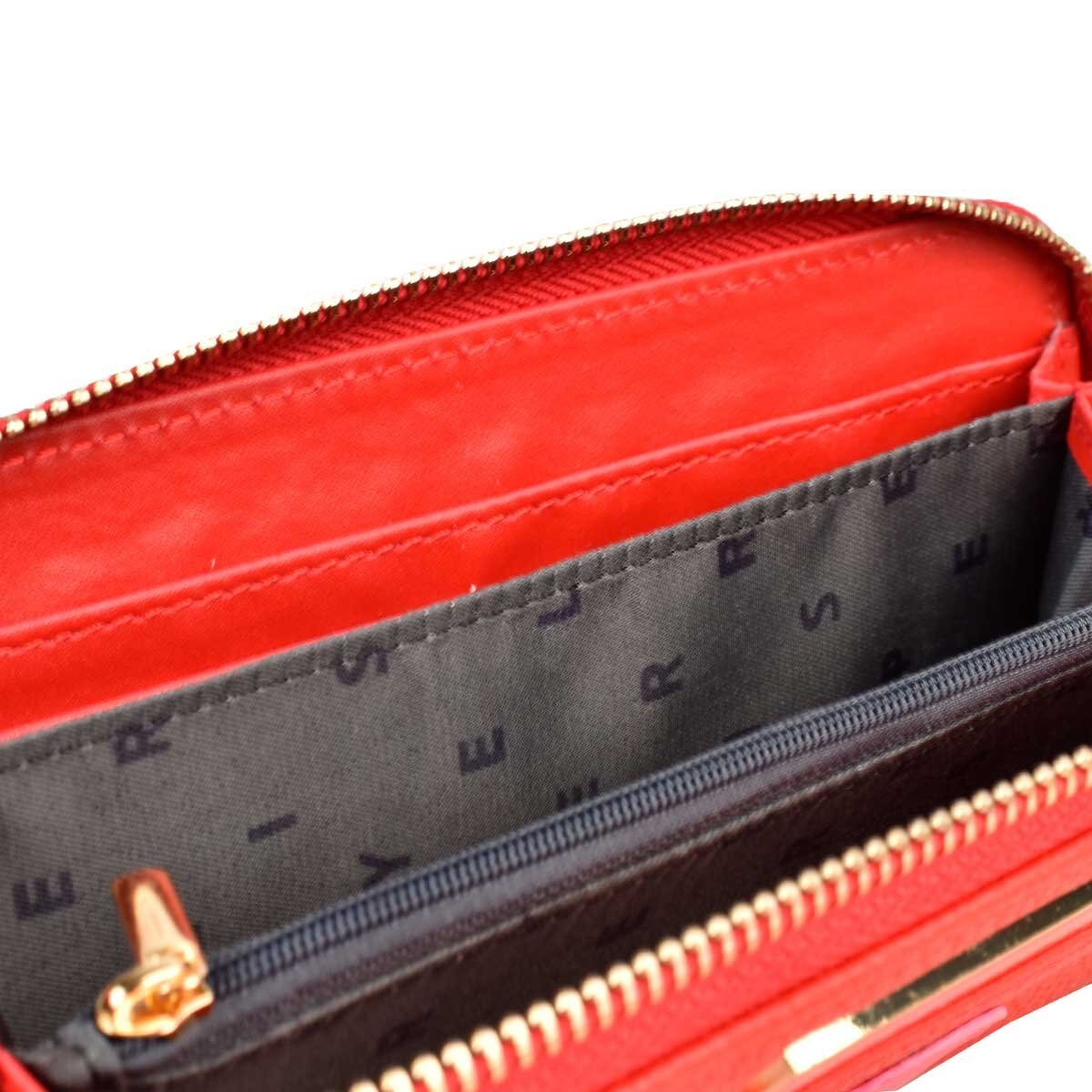 Cartera Color Rojo con Detalle de Corazón Perry Ellis para Dama
