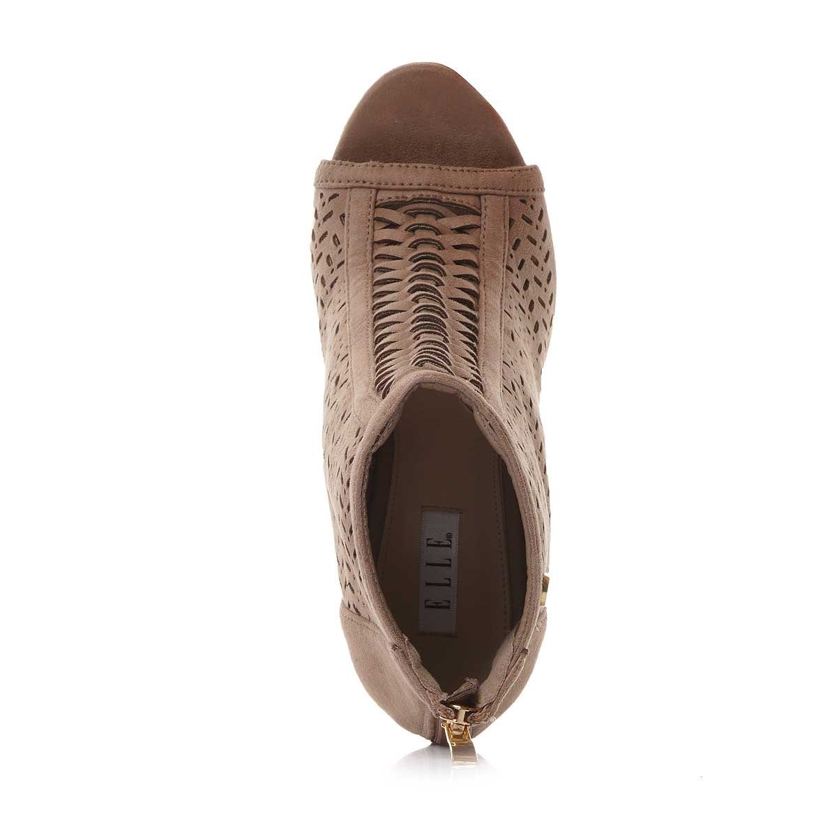 Shootie Corte Laser con Cierre Trasero Color Café Claro Elle