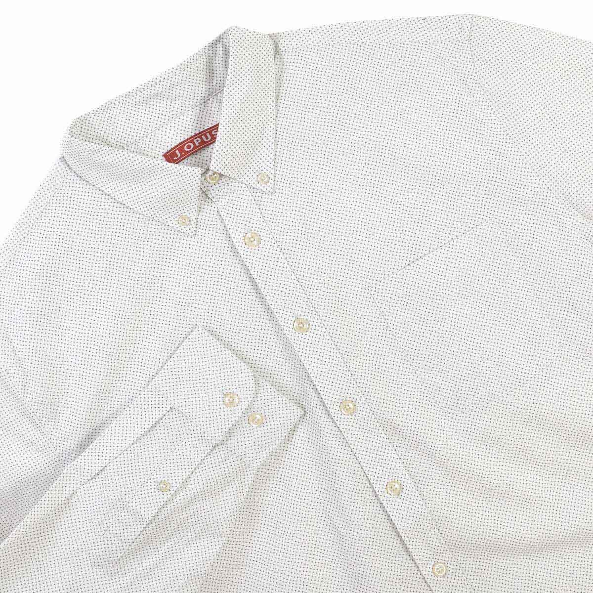 camisa blanca estampada