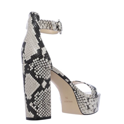 Sandalia Color Carne con Pulsera en Tobillo Nine West