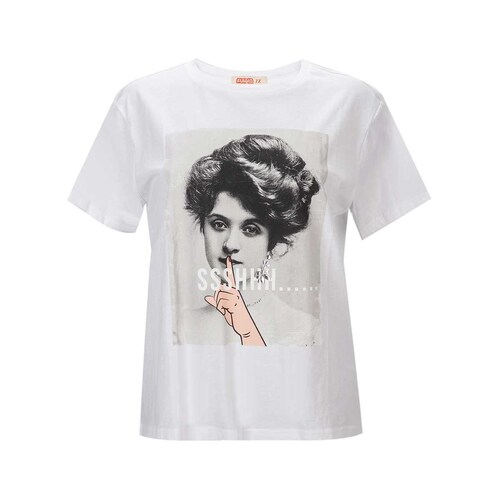 Playera para Mujer Manga Corta con Estampado al Frente Fukka Plus