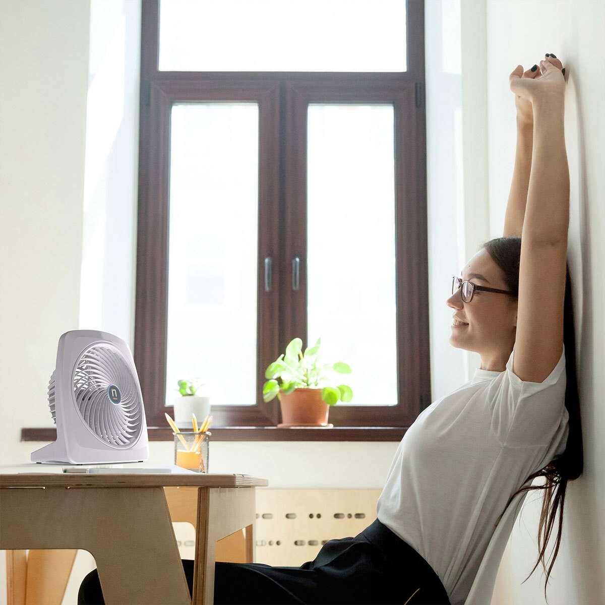 Ventilador Personal Cen-9000 Gris 2 Velocidades 9" Navia