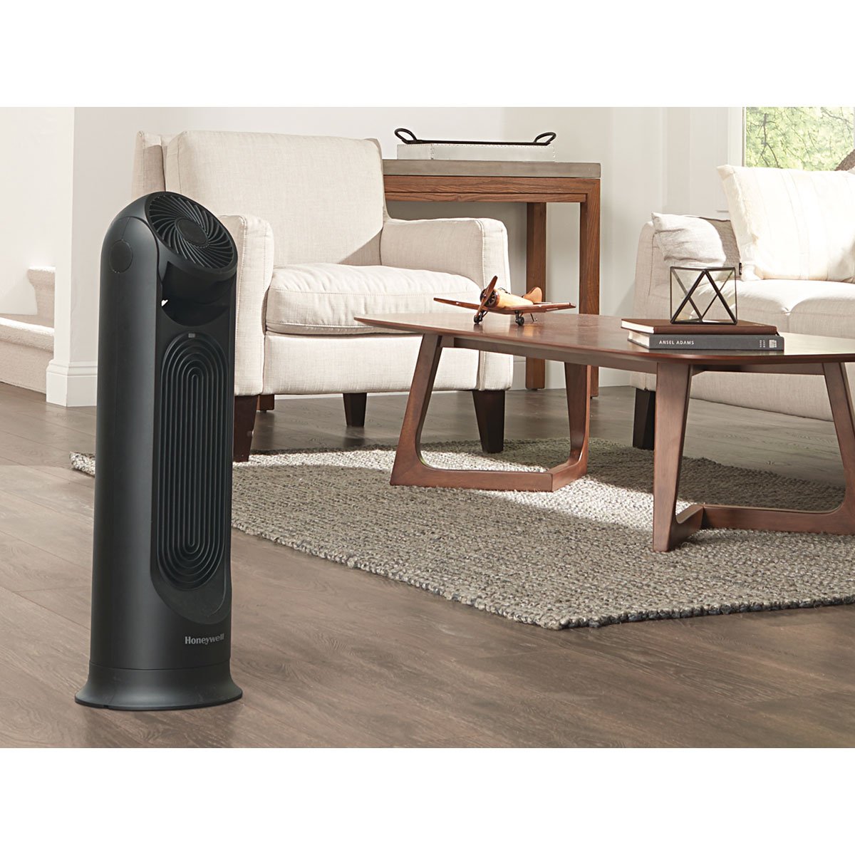 Ventilador Negro Turbo Force con Circulador de Aire Honeywell