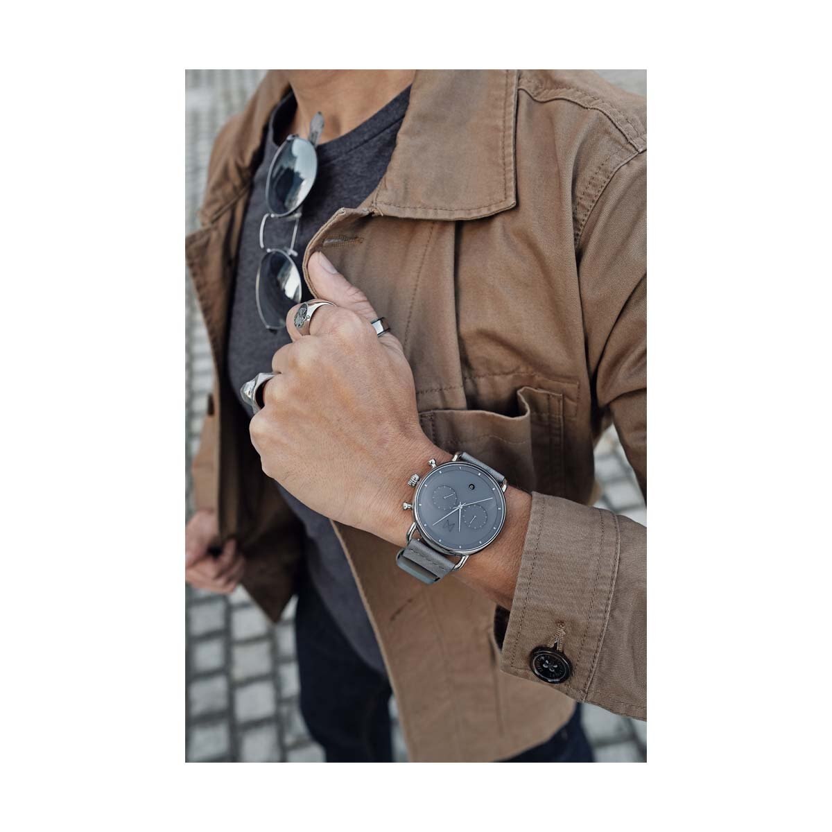 Reloj Gris con Carátula Gris para Caballero Mvmt Blacktop