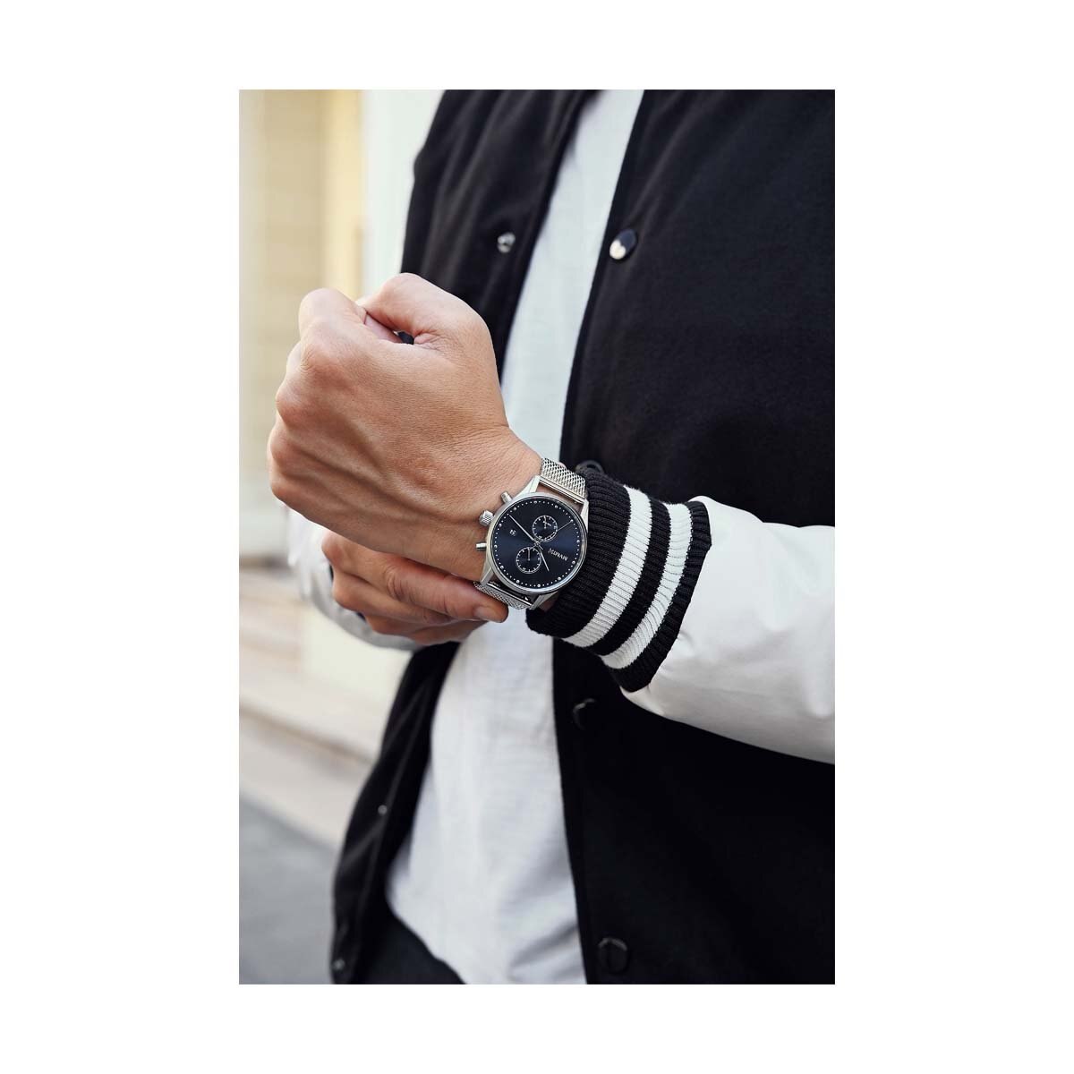 Reloj Plata con Carátula Negra para Caballero Mvmt Voyager