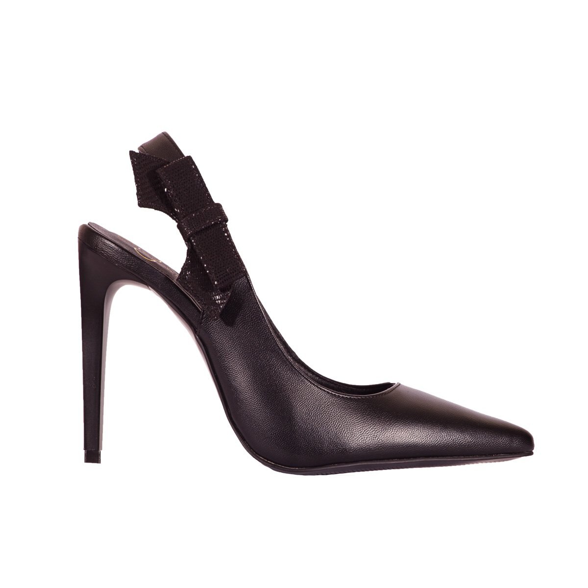 Zapatilla Negra con Puntal Y Destalonada Diego Torreblanca