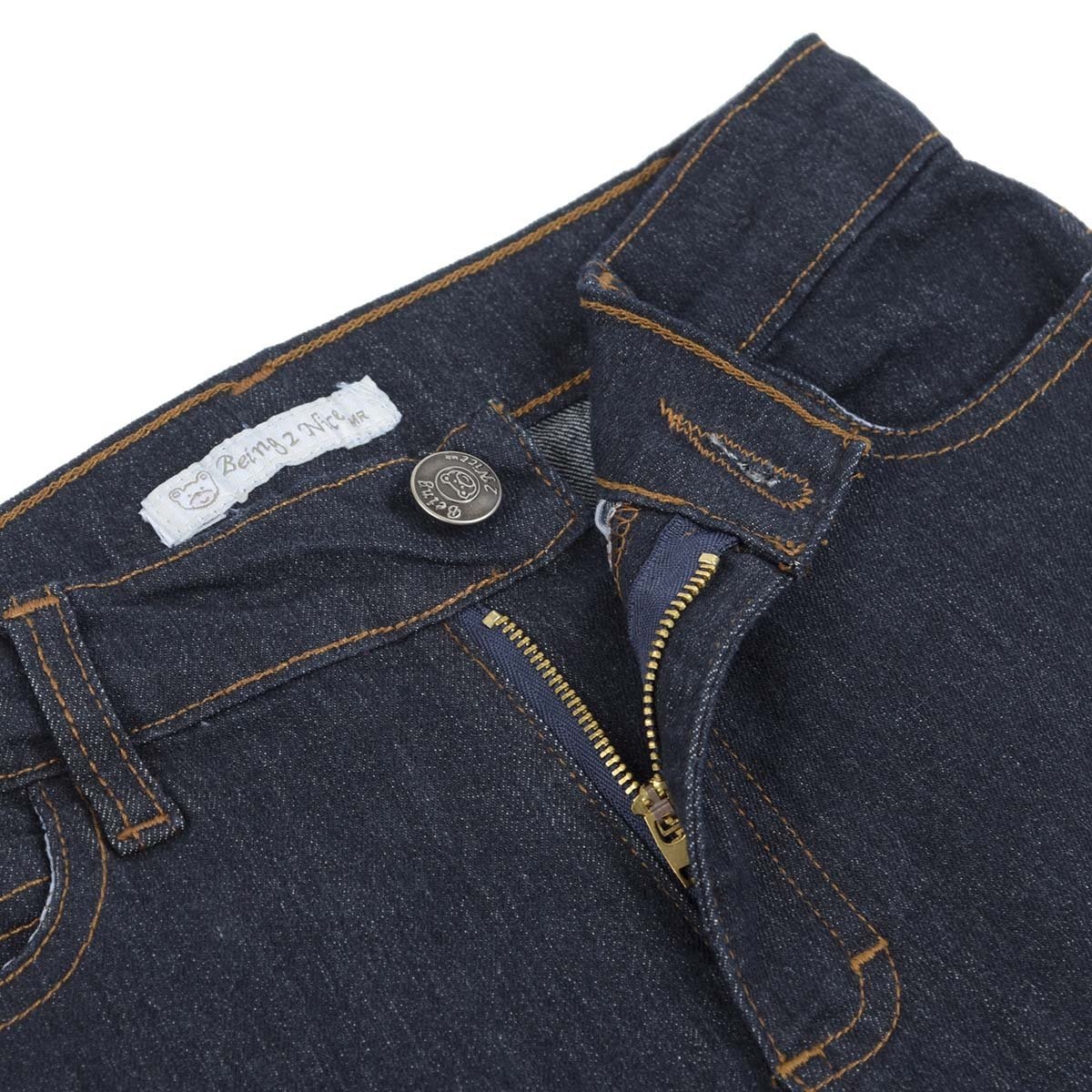 Conjunto Playera con Capucha y Pantalón de Mezclilla