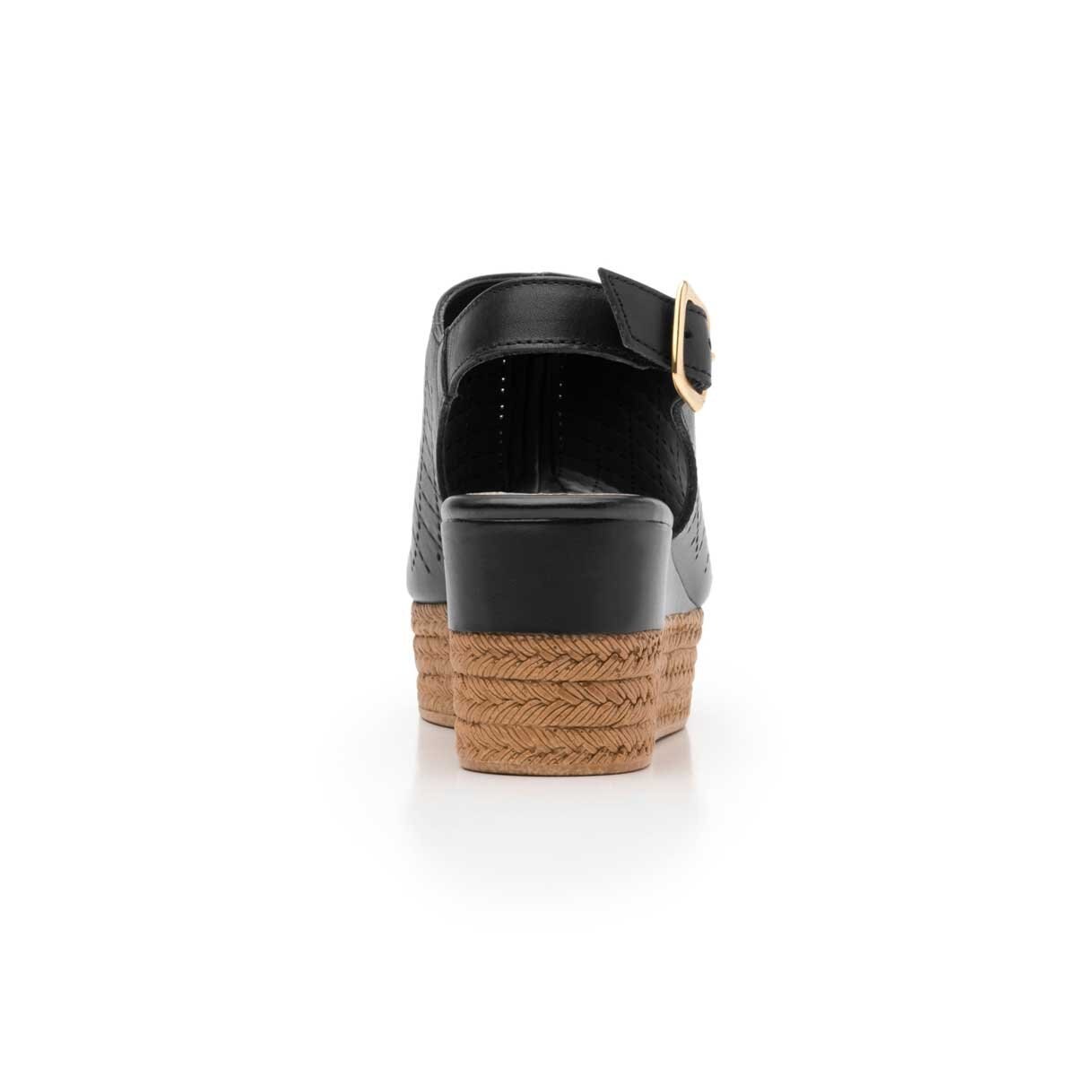 Sandalia Plataforma Color Negro Flexi
