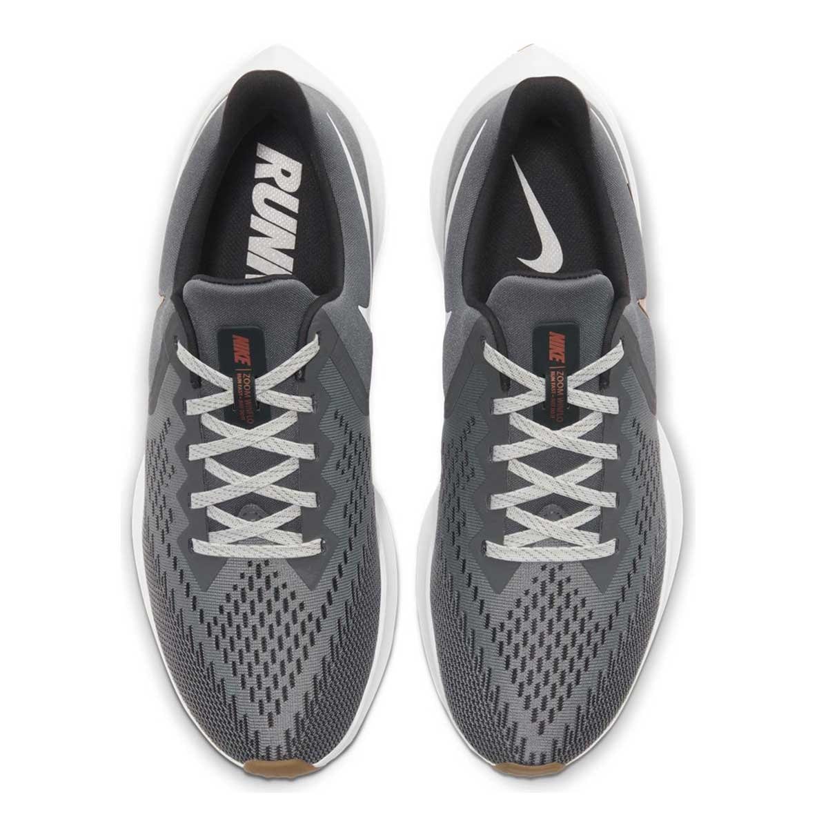 baskets running air zoom inflo 6