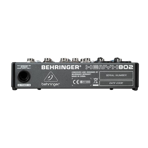 Mezcladora Mod. 802 Behringer