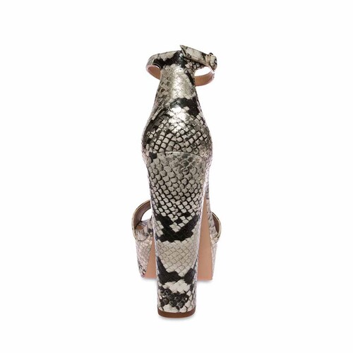 Sandalia Dorada con Plataforma Y Pulsera Steve Madden