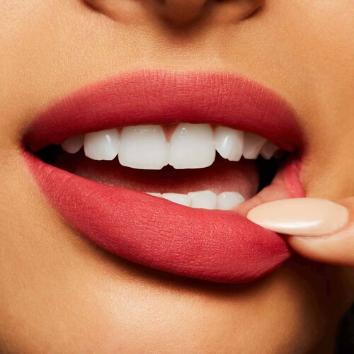 Lipstick MAC Powder Kiss Liquid Lipcolour a Little Tamed
