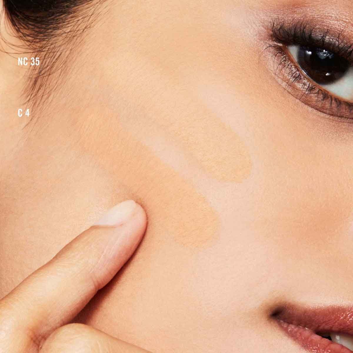 Base de Maquillaje en Polvo MAC Studio Fix Powder Plus Foundation C4