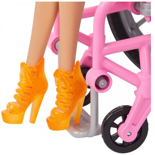 Barbie Fashionista en Silla de Ruedas