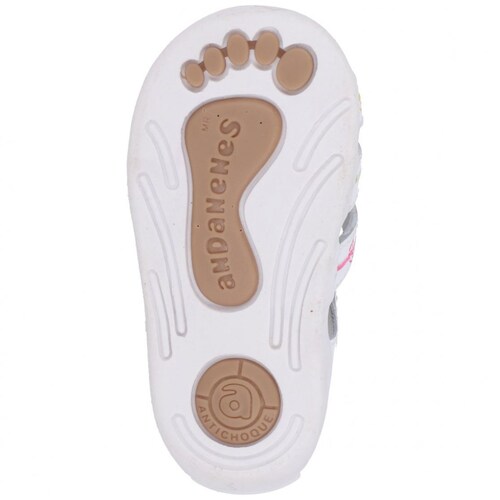 Sandalia Talonada de Flores Blanca para Ni&ntilde;a Andanenes Modelo 2120N00