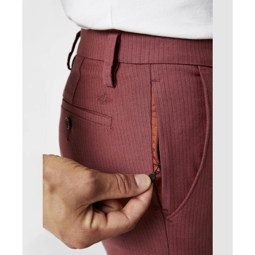 Pantalón Vino Slim para Hombre Dockers Modelo Elo 362720059
