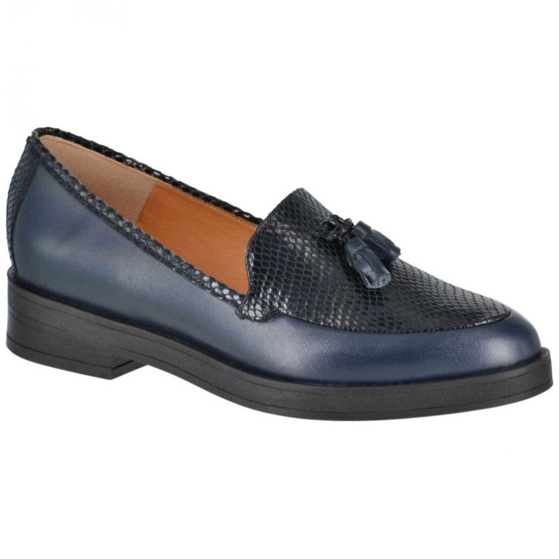 Zapato con Textura Y Borla al Frente, Negro Joyce.